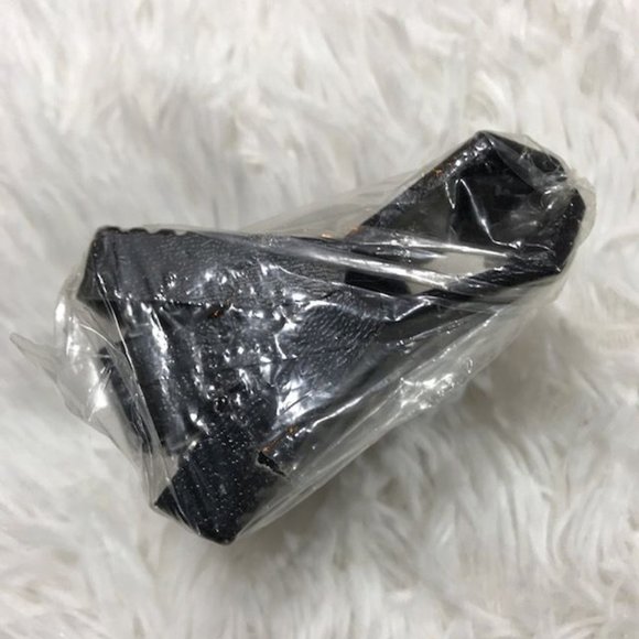 Unidirectional Dynamic Microphone w/20ft cord & Acoustic -Foam Widescreen Set - Picture 6 of 14